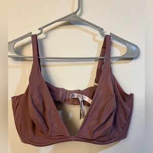 Victoria’s Secret Unlined Plunge Bra